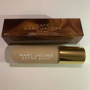 Marc Jacobs concealer foundation LIGHT180